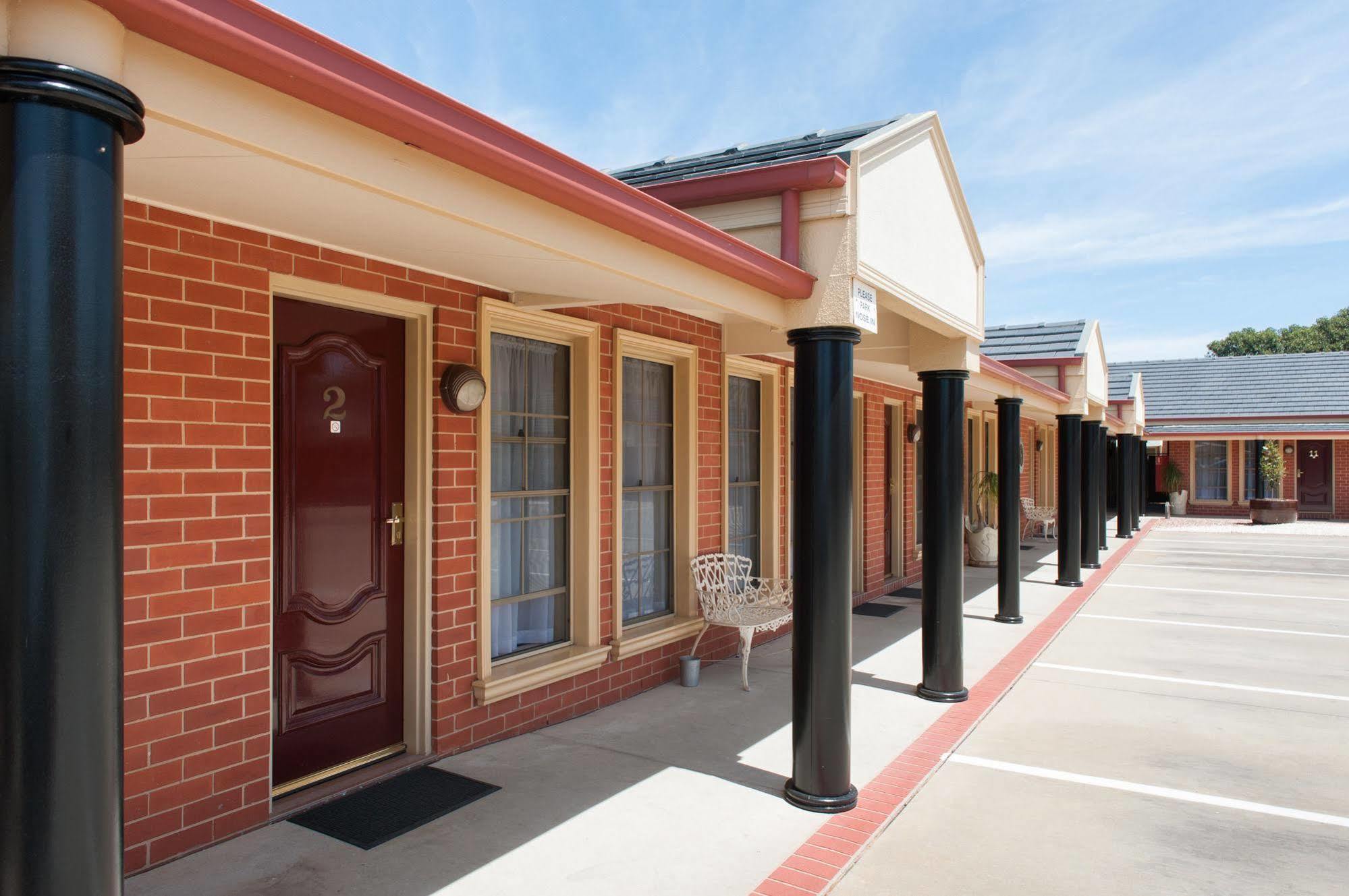 Georgian Motor Lodge Australia Buitenkant foto